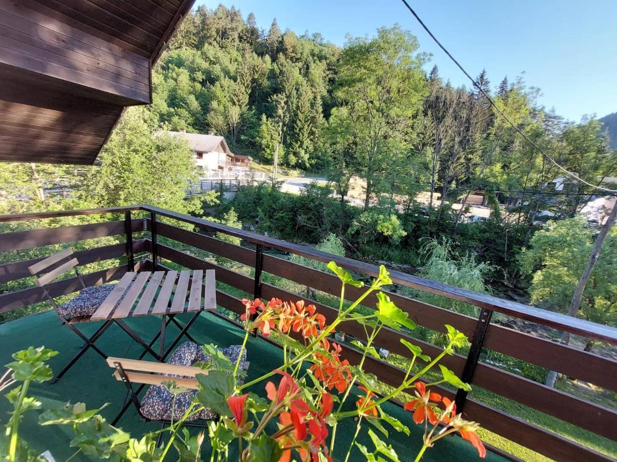The Riverside Chill Hostel Bled Buitenkant foto